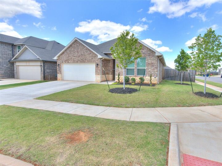 Property Photo:  9005 NW 149th Terrace  OK 73099 