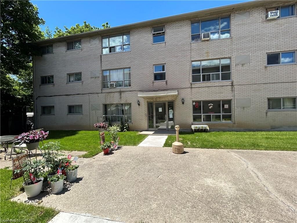 Property Photo:  108 Creighton Road 10  ON L9H 3C1 