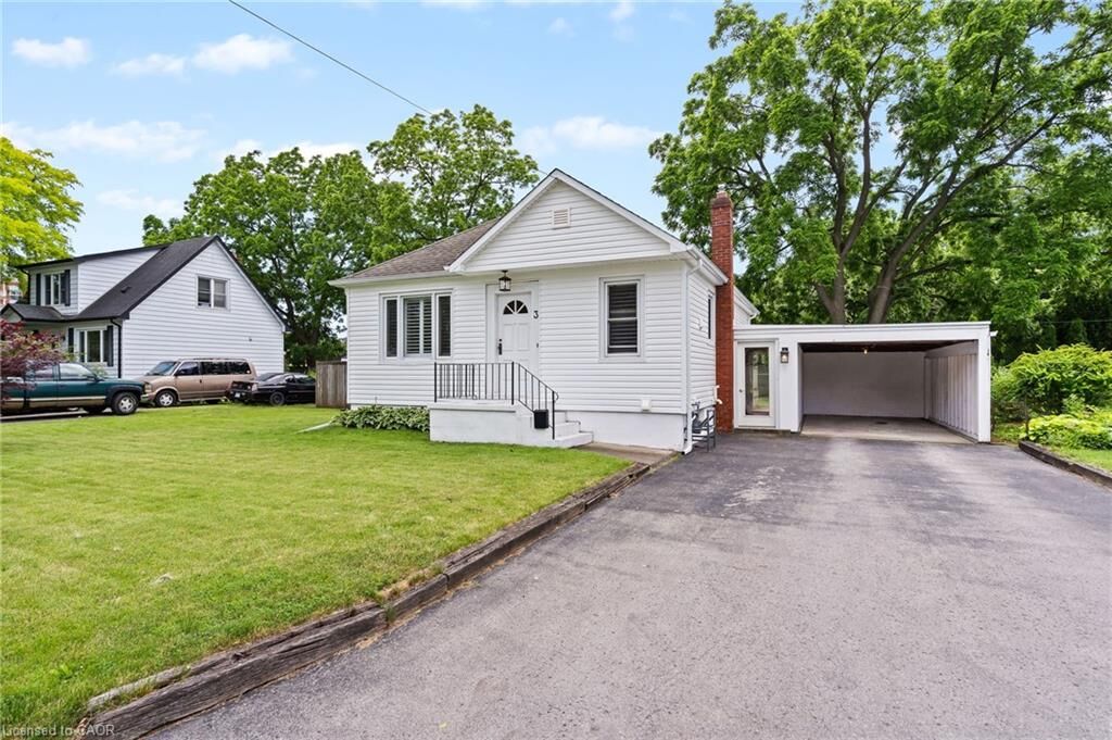 Property Photo:  3 Philpark Road  ON L2N 4E4 