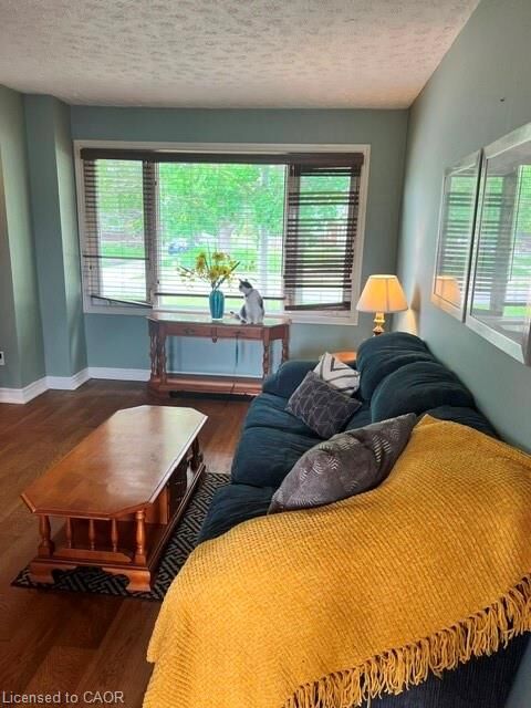 Property Photo:  227 Fergus Avenue 1  ON N2A 2H6 