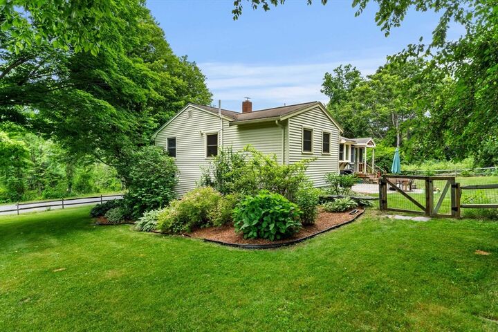 Property Photo:  3 Colonial Dr  MA 01460 