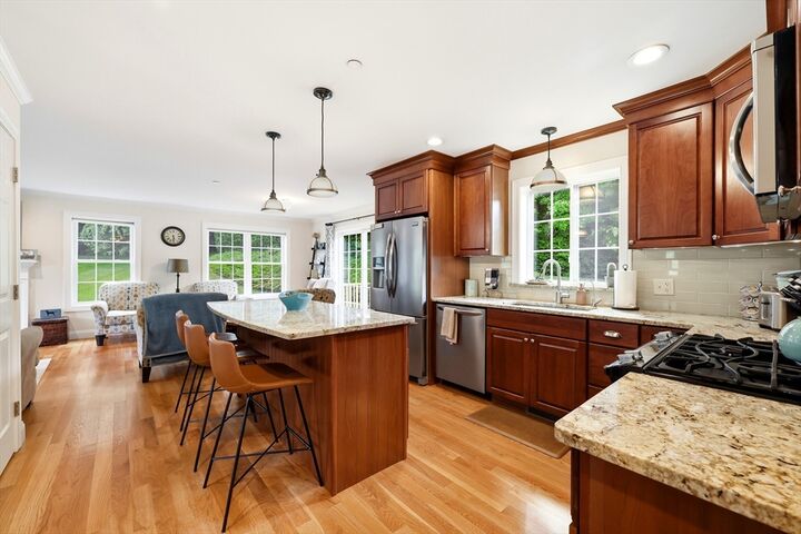 Property Photo:  4 N Hills Ln  MA 01095 