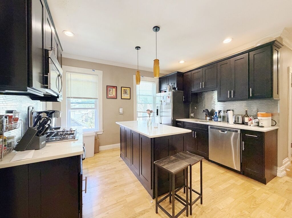 Property Photo:  17 Pleasant St 2  MA 02125 