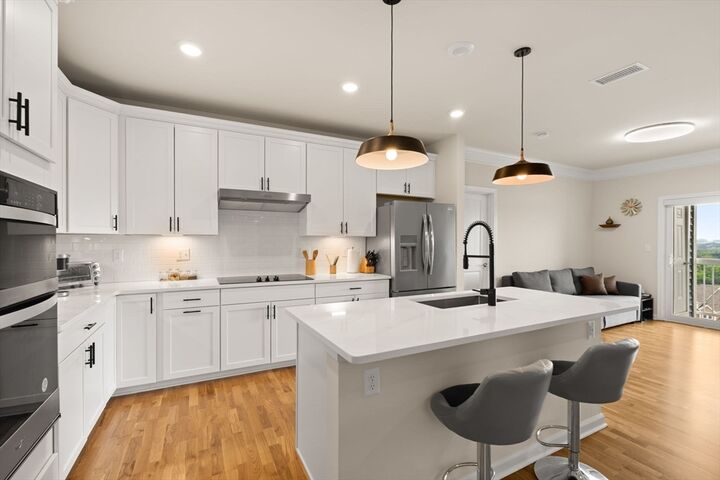 Property Photo: 4 Stratton Drive 408 MA 01801