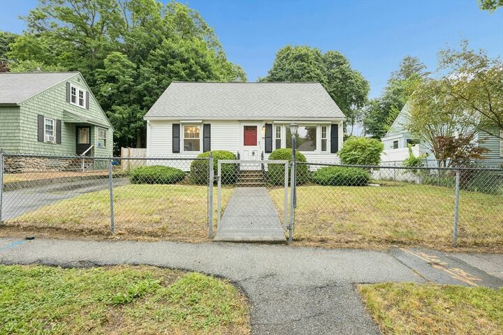 Property Photo: 29 Courtland Street MA 01602
