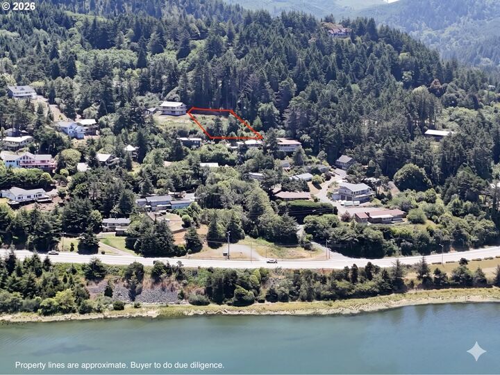 Property Photo: Rogue View Ln OR 97444