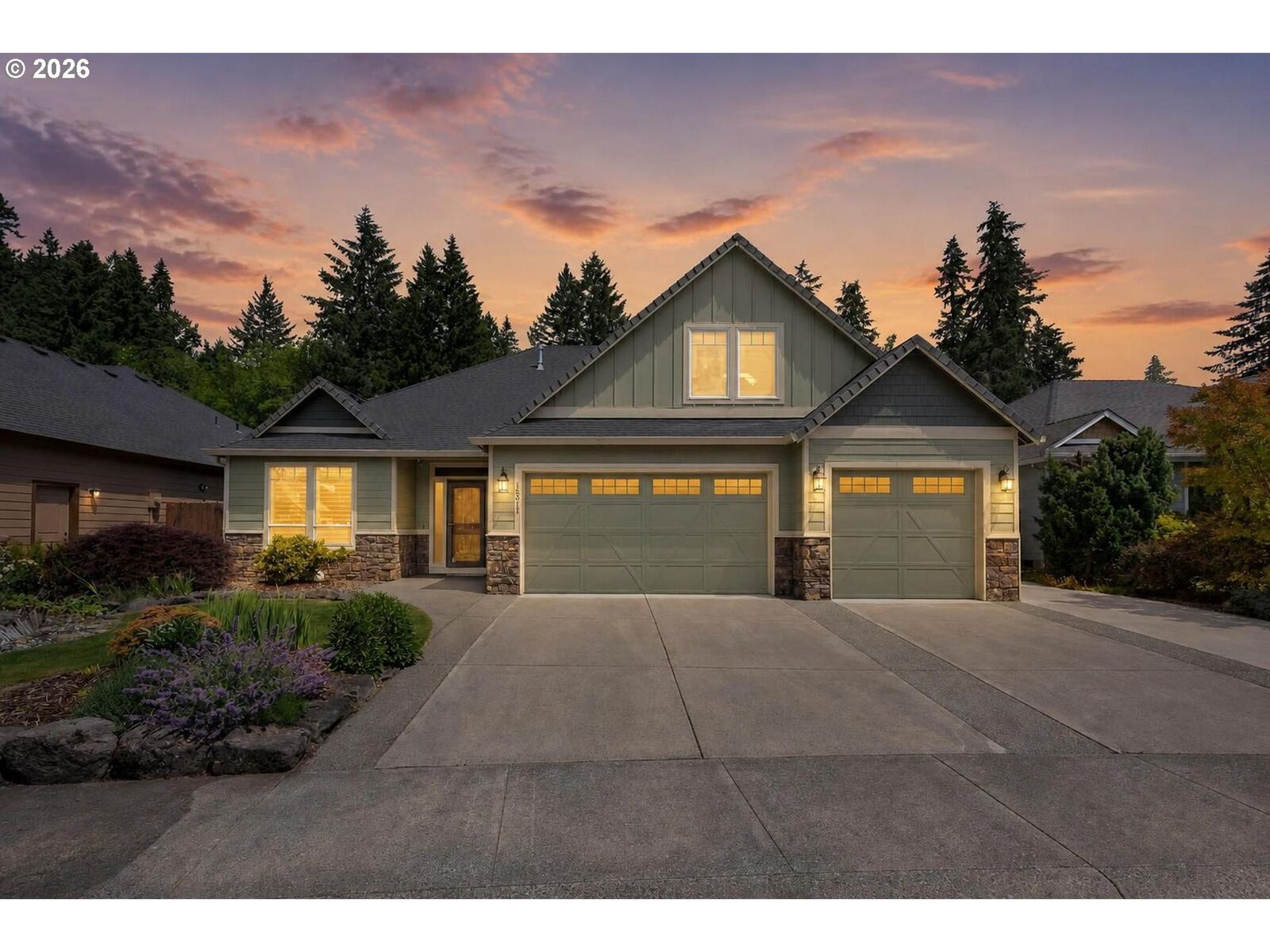 Property Photo:  15011 NE 49th Ct  WA 98686 