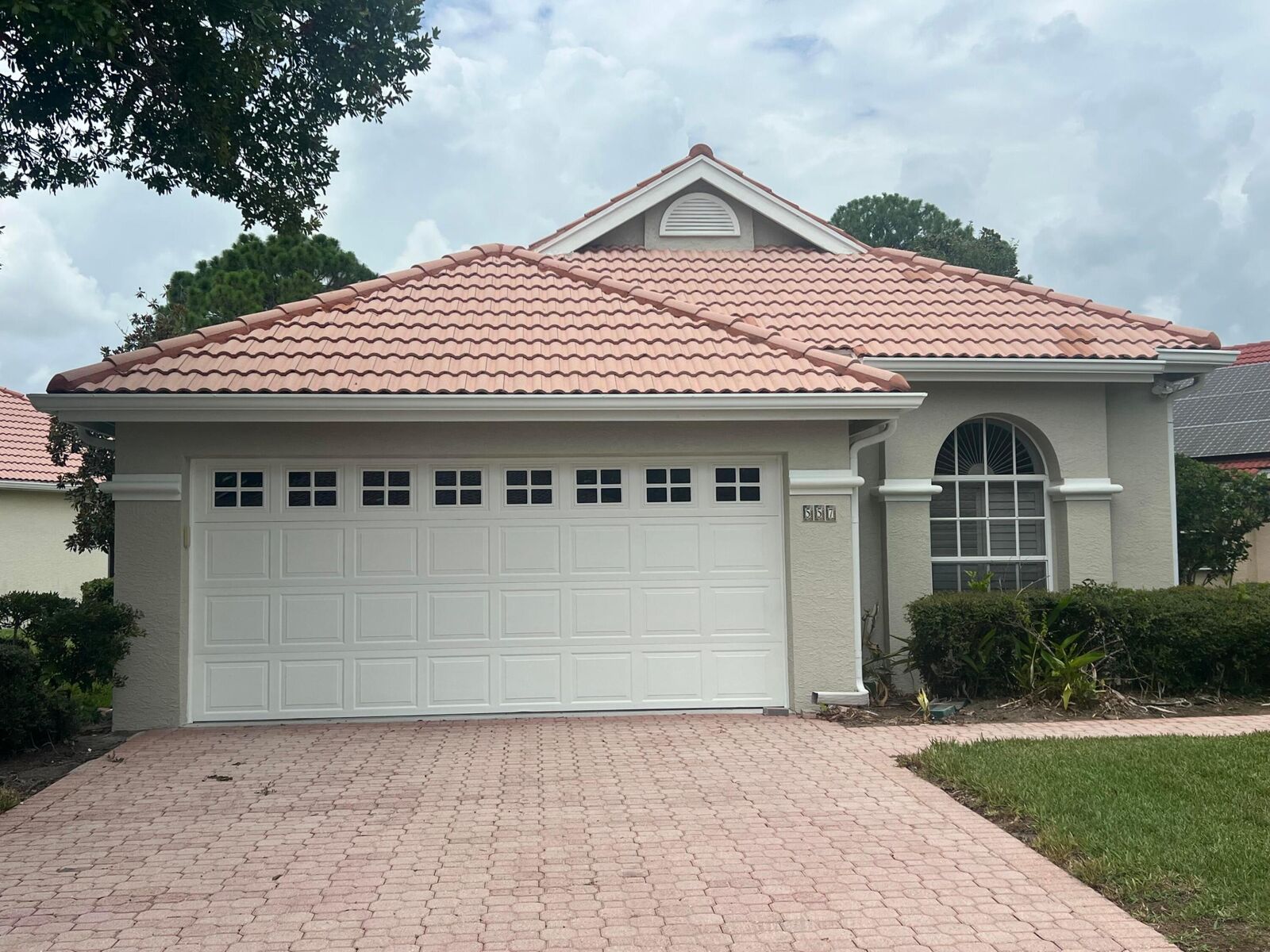 Property Photo: 557 SW New Castle Cove FL 34986