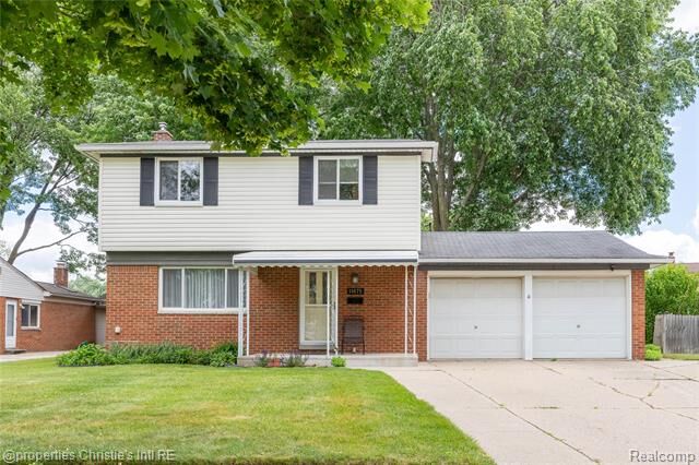 Property Photo:  11675 Monsbrook Court  MI 48312 