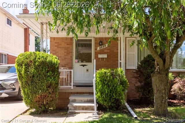 Property Photo:  3220 Alice Street  MI 48124 