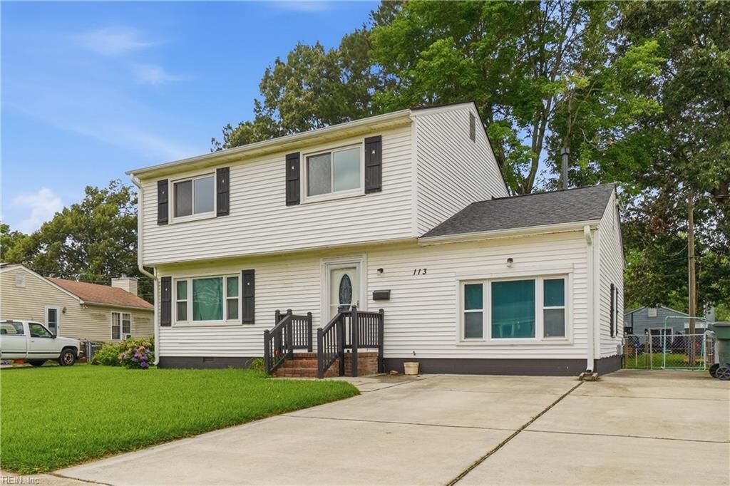 Property Photo: 113 Alaric Dr VA 23664
