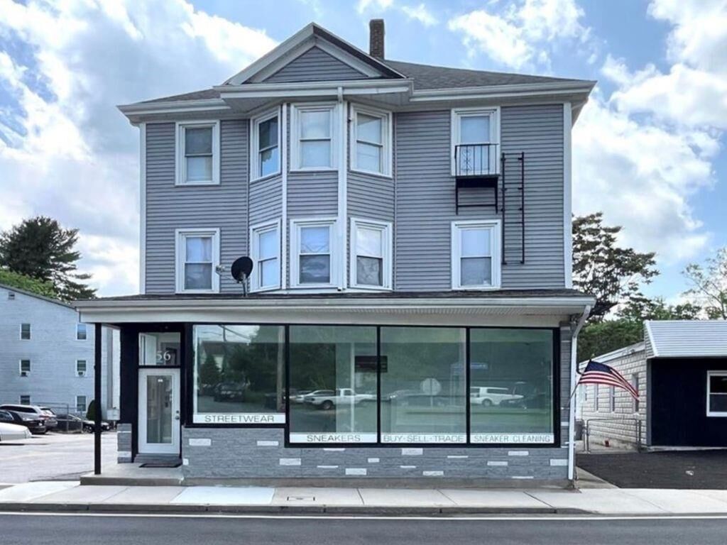Property Photo:  256 Woonasquatucket Avenue  RI 02911 