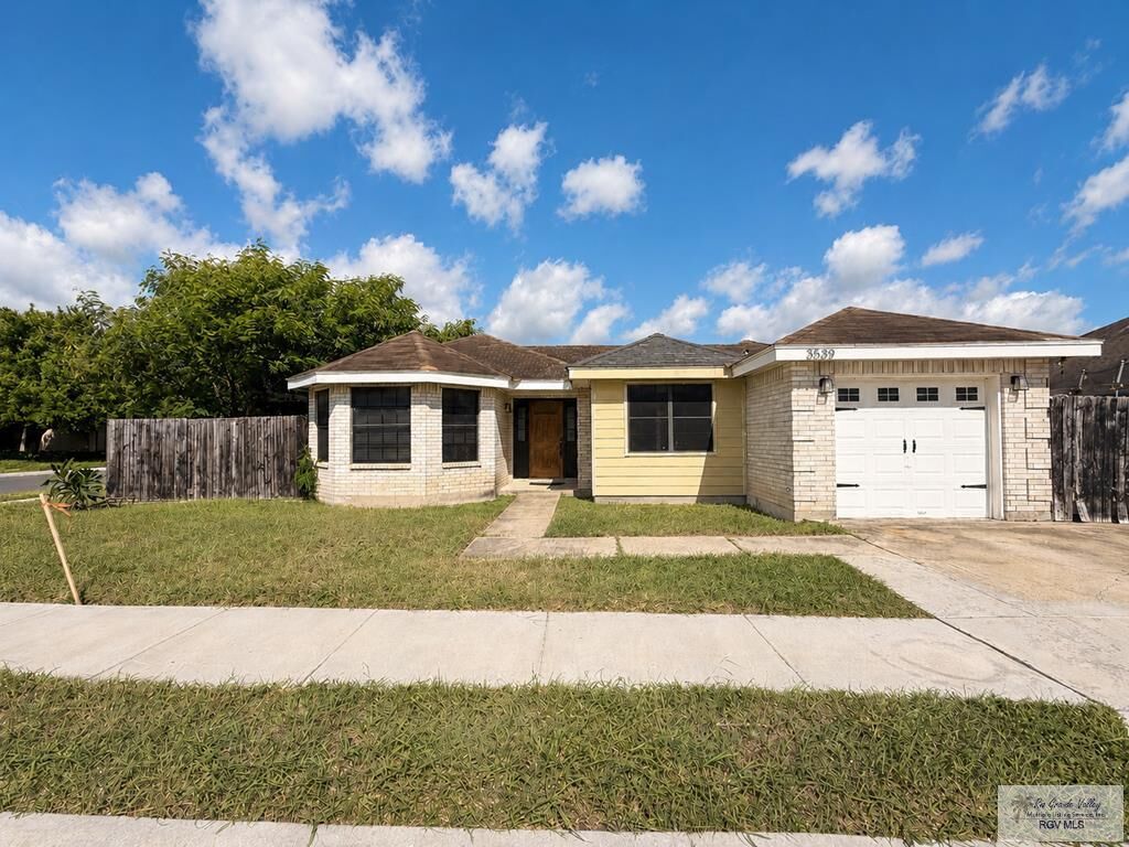 Property Photo: 3539 Calle Nortena TX 78526