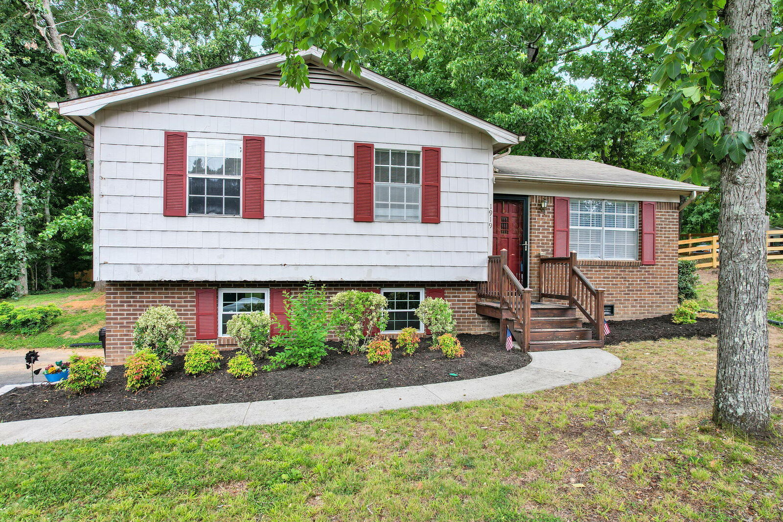 Property Photo: 1919 Rolling Brook Drive NE TN 37323
