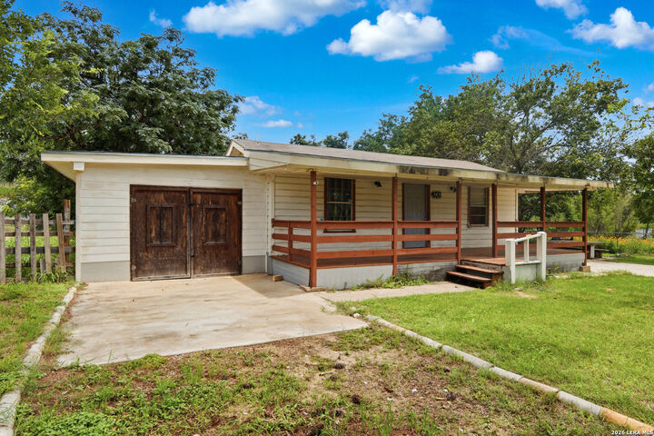 Property Photo:  606 Viewpoint Dr  TX 78065 