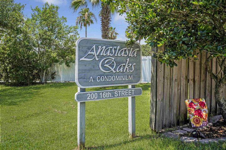 Property Photo:  200 16th St 206B  FL 32080 