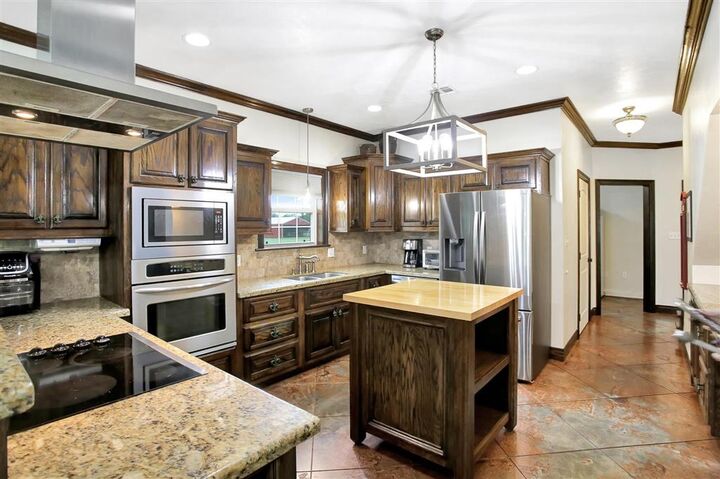 Property Photo:  110 Bessies Road  LA 70607 