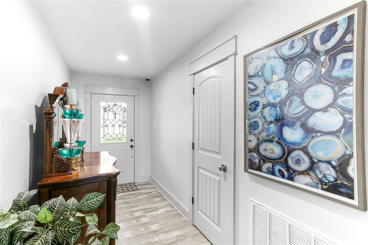 Property Photo:  515 S Lake Court Drive S  LA 70605 