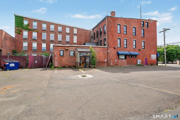 Property Photo: 825 Grand Avenue CT 06511