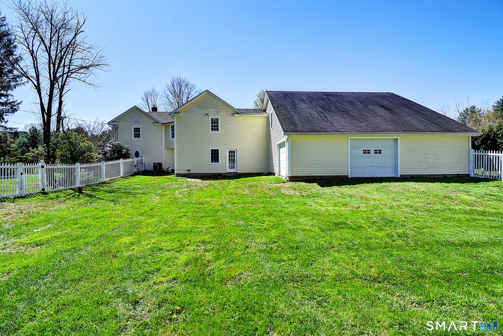 Property Photo:  199 Barn Door Hills Road  CT 06035 