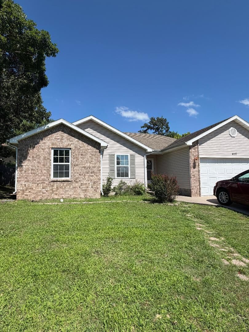 Property Photo:  4117 S Virginia Avenue  MO 64804 