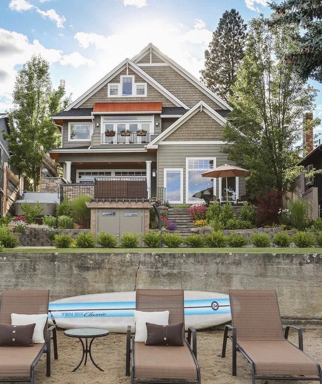 Property Photo: 819 S Liberty Dr WA 99019