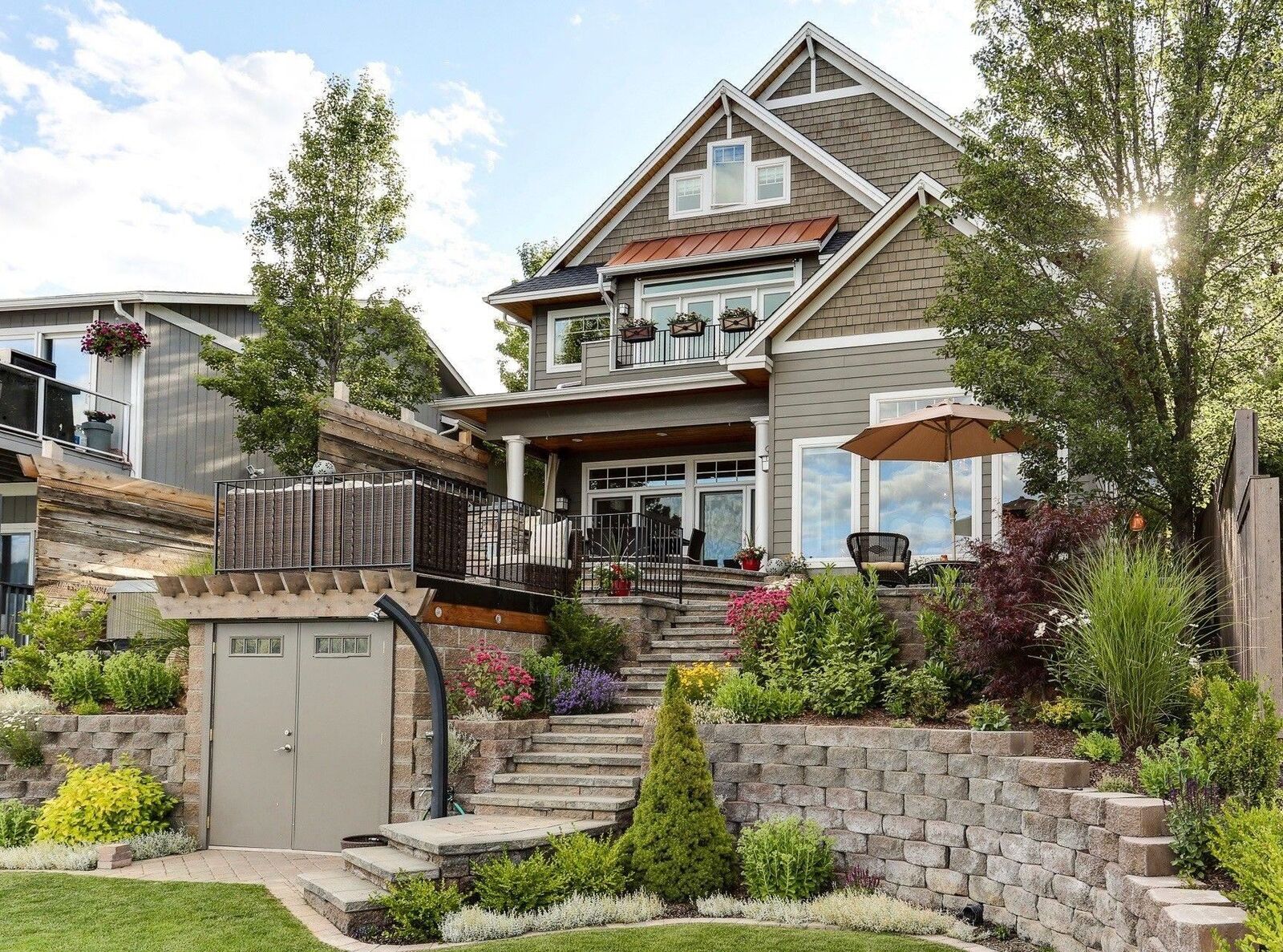 Property Photo:  819 S Liberty Dr  WA 99019 