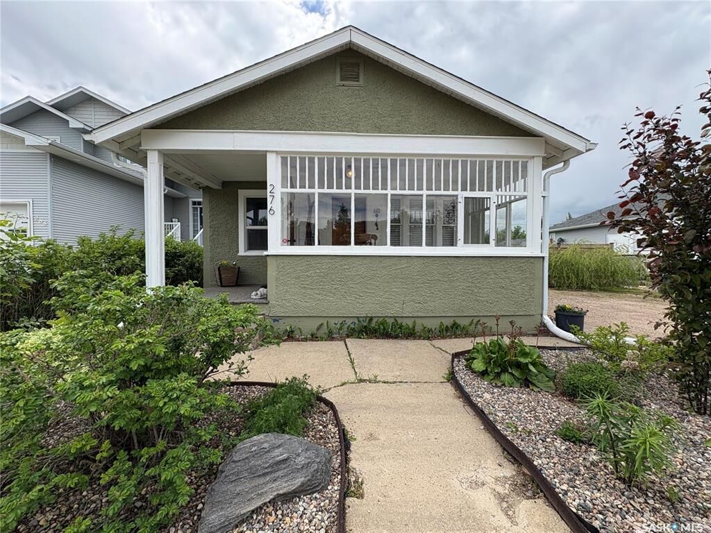 Property Photo: 276 2nd Avenue E SK S0K 4L0