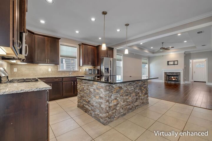 Property Photo:  332 Gathering Oaks Drive  FL 32308 