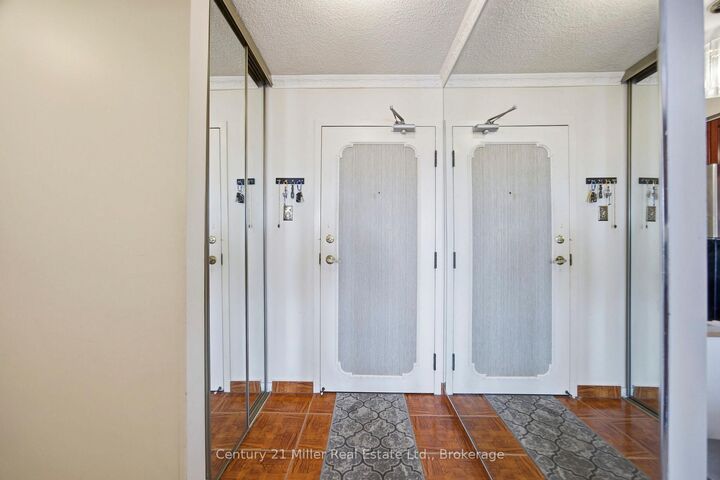 Property Photo: 3845 Lake Shore Boulevard W 411 ON M8W 4Y3