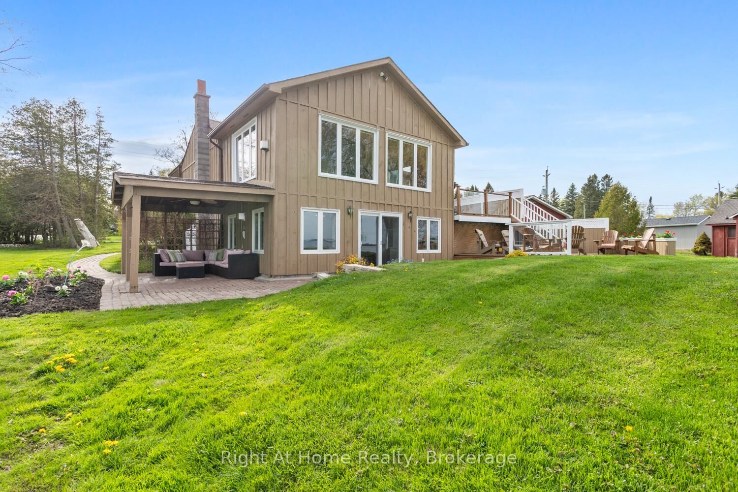 Property Photo: 239 Aldred Drive ON L9L 1B6