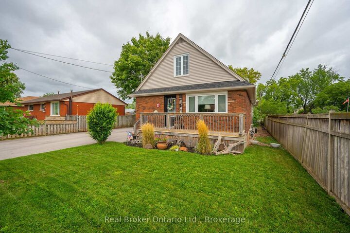 Property Photo:  2 Cherry Avenue  ON L3M 2G9 