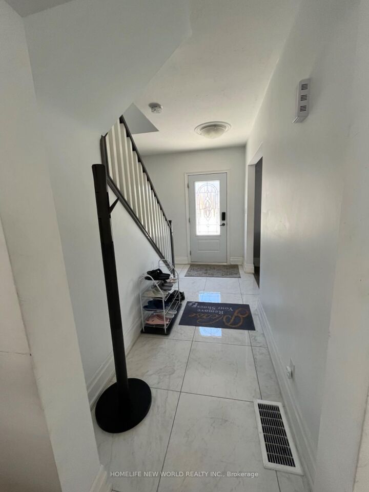 Property Photo: 5021 Saint Clair Avenue ON L2E 3T8