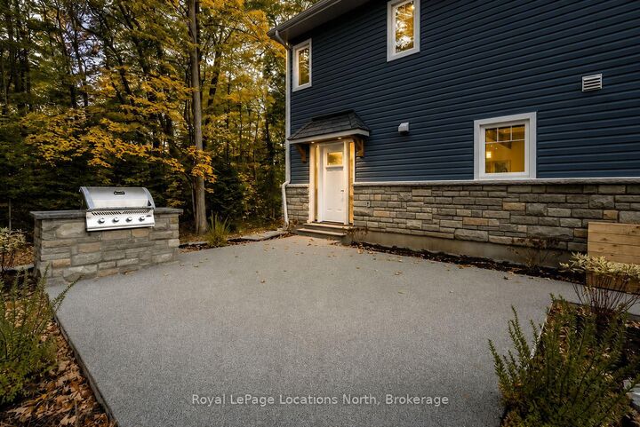 Property Photo: 545 Oxbow Park Drive ON L9Z 2T9