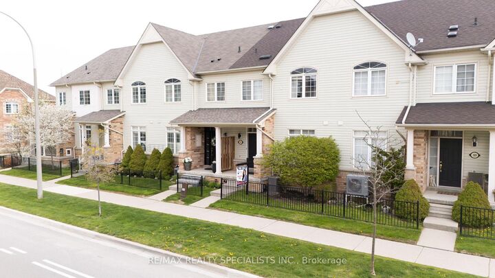 111 Civic Centre Drive — photo 1