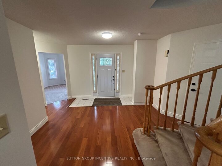 Property Photo:  189 Hanmer Street W  ON L4N 7J9 