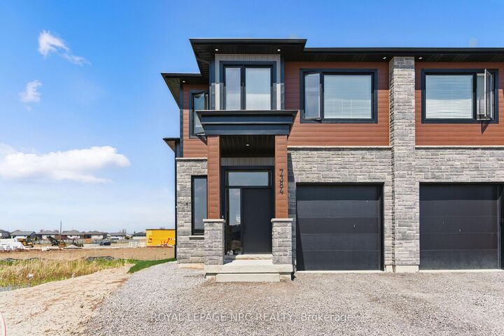 7384 Splendour Drive — photo 1