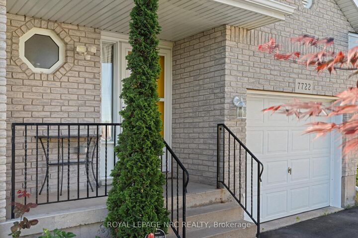 Property Photo: 7722 Yvette Crescent ON L2H 3B6