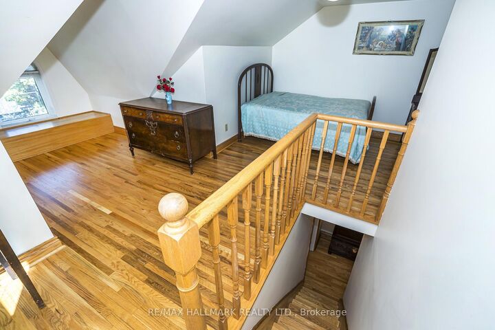 Property Photo: 47 Montrose Avenue ON M6J 2T6