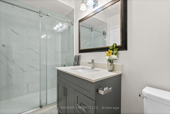 Property Photo:  11 Cathcart Crescent  ON L6T 2A4 