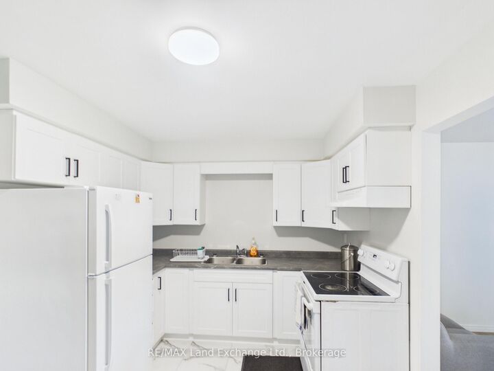 Property Photo: 634 Hunter Street ON N2Z 1R6