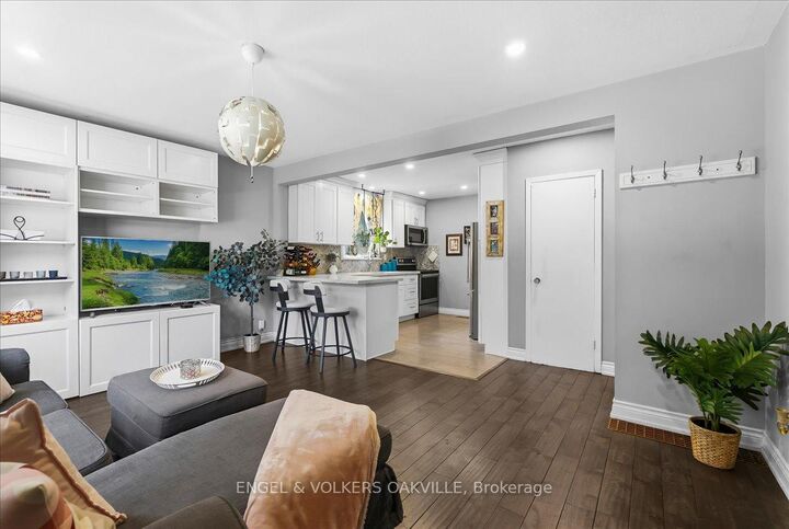 Property Photo: 22 Falaise Road ON M1E 3B5