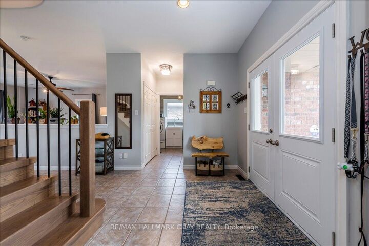 Property Photo: 85 Miller Drive ON L4N 9X2