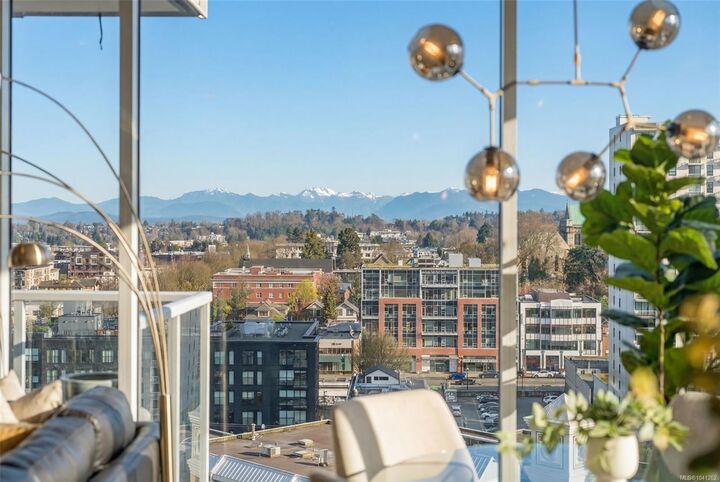 Property Photo: 989 Johnson St #1202 BC V8V 0E3