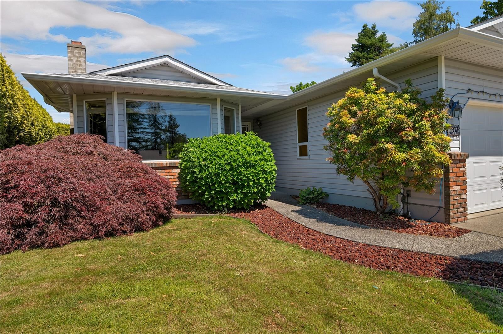 Property Photo:  324 Parkway Dr  BC V9W 1W7 