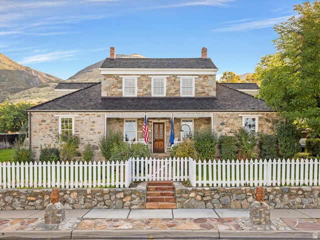 Property Photo: 252 N 400 E UT 84014