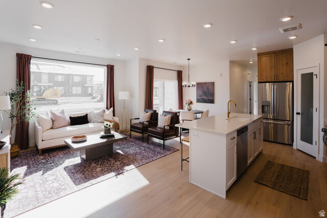 Property Photo: 287 E Volunteer S 9-303 UT 84660