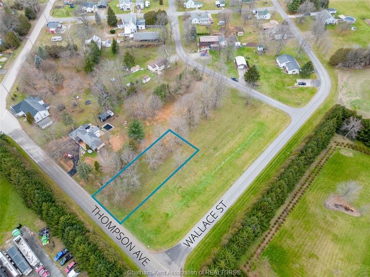 V/L Thomson Avenue — photo 1
