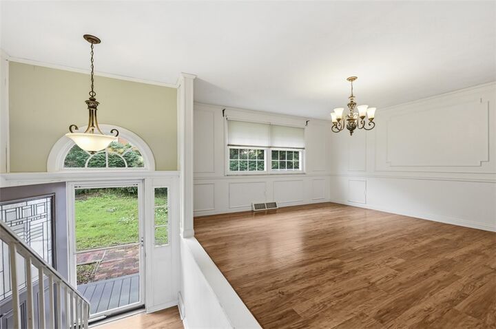Property Photo:  521 Friendship Drive  PA 15135 