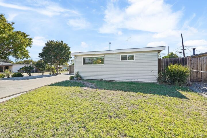 Property Photo:  1700 Vermont Street  CA 94533 